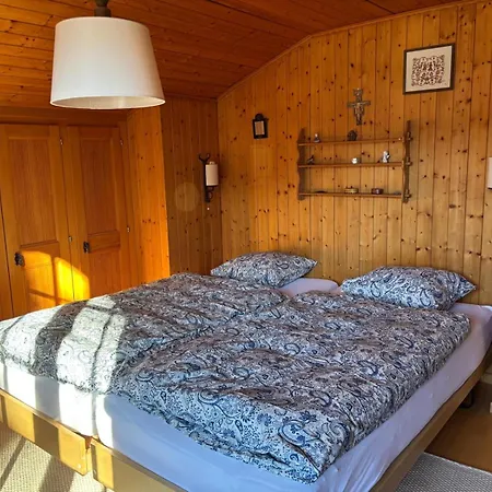 Familial Rose De Noel Alpstuga