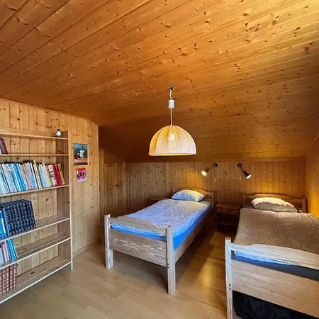 Familial Rose De Noel Alpstuga *