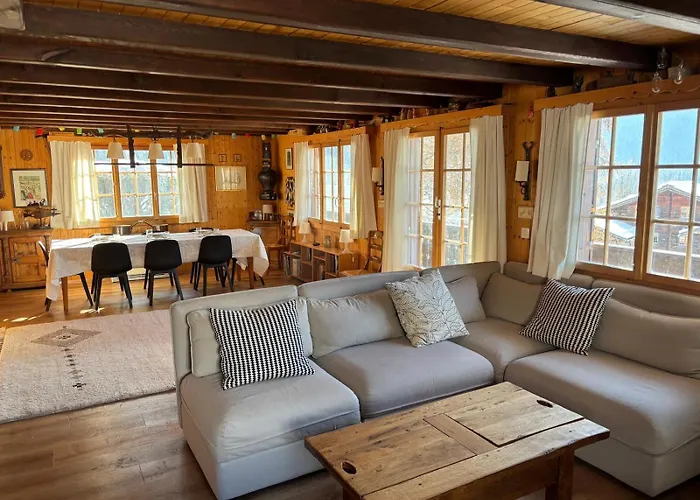 Familial Rose De Noel Alpstuga Les Diablerets